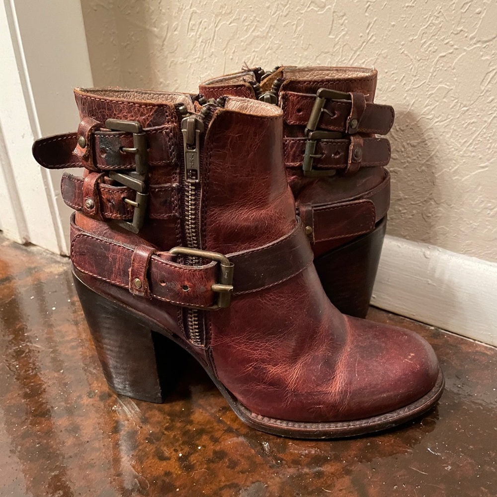 Freebird by Steven Bolo ankle boots